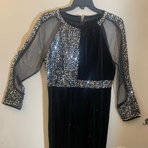 🖤 Black Sequin Long sleeve dress! 🖤